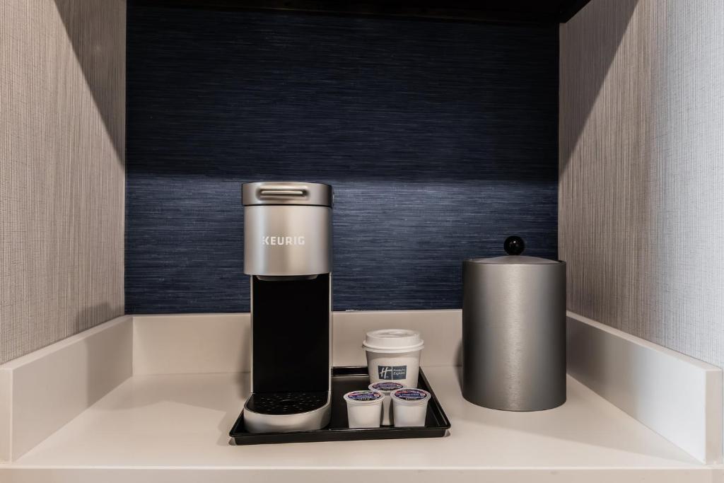 Holiday Inn Express & Suites Toronto Airport South by IHG - Resim 43