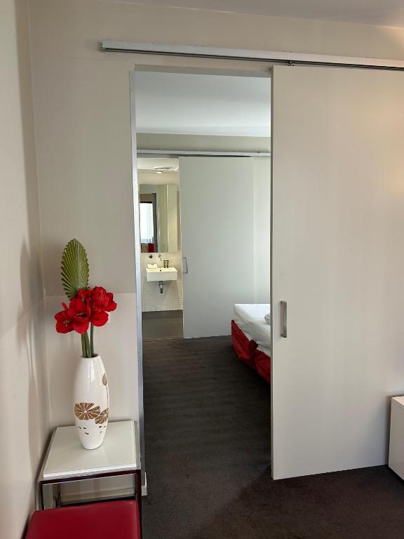 Adele Apartment Hotel East Melbourne - One-Bedroom Apartment