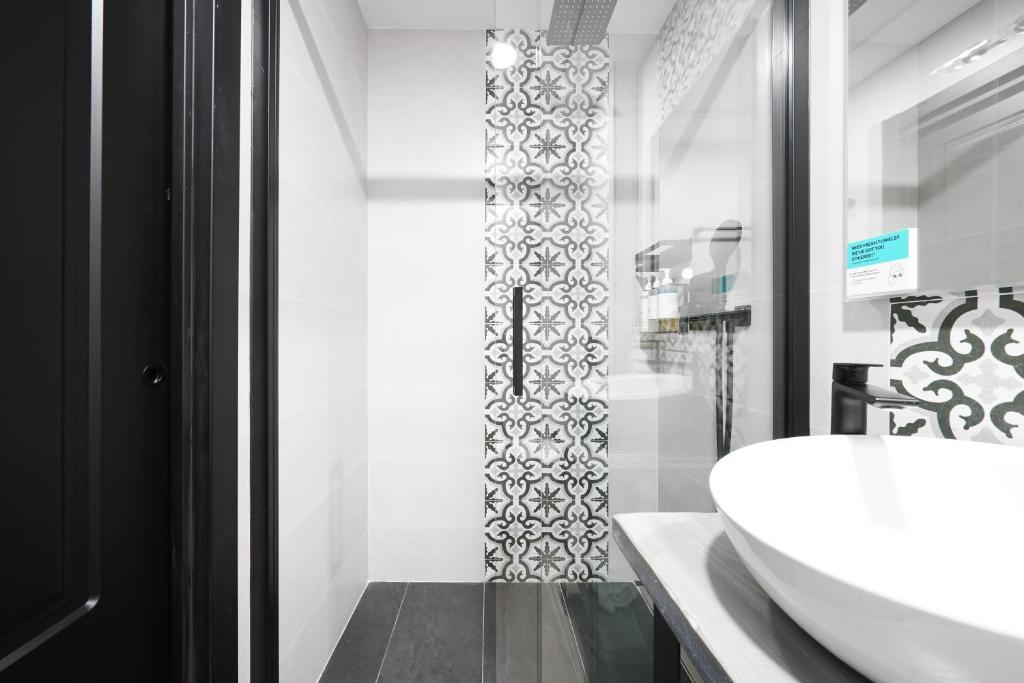 Numa Madrid Luna - Resim 23