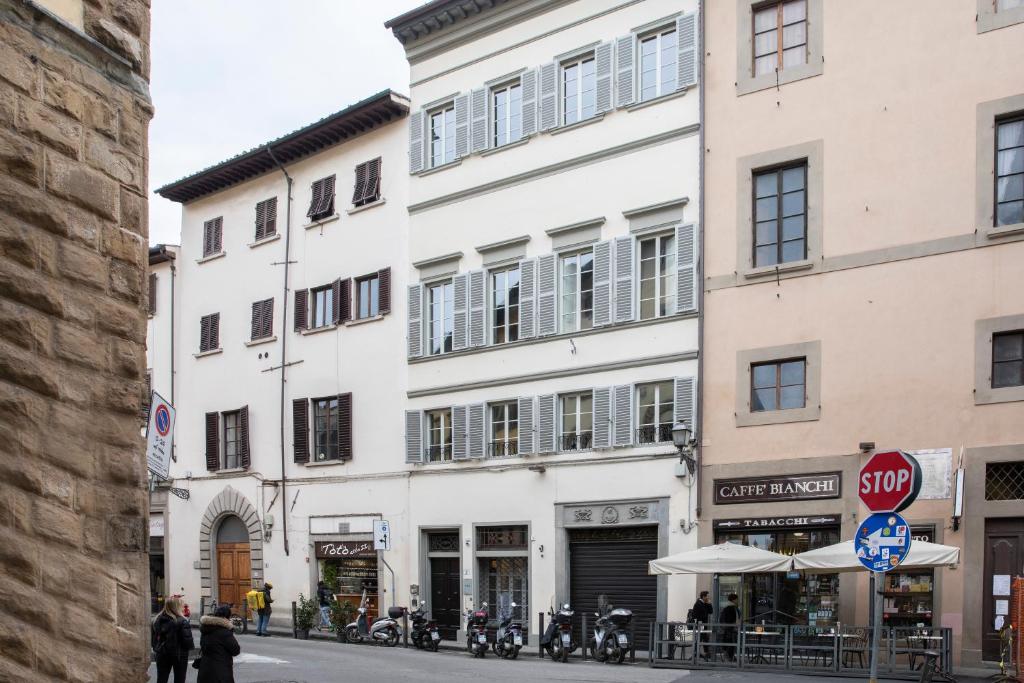 Numa Florence Felice - Resim 19