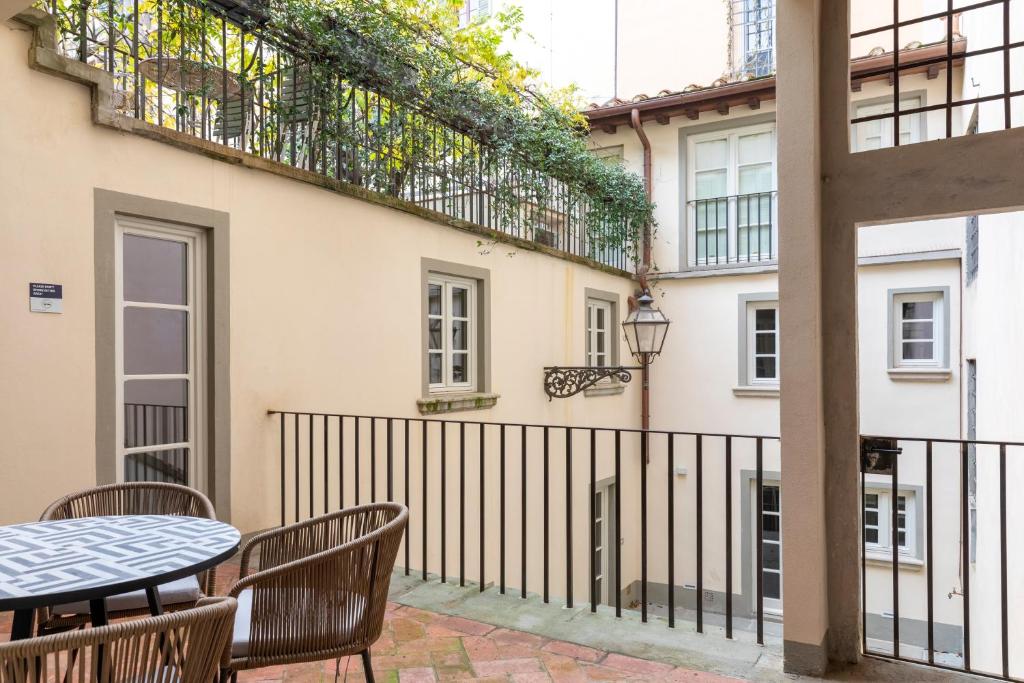 Numa Florence Felice - Resim 12