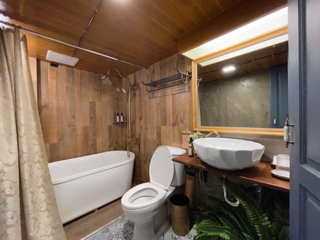 Central Old Town Cottage - 15