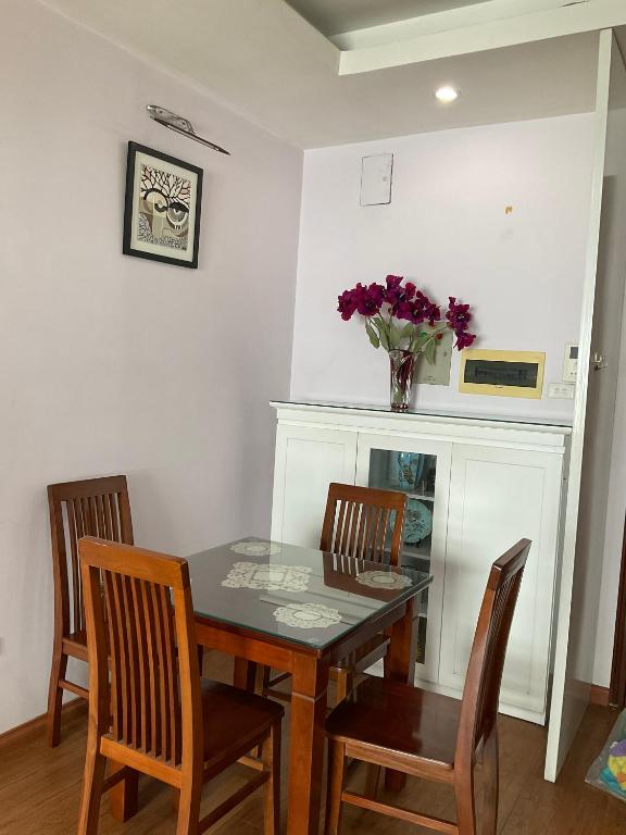 Westlake Tay Ho Hotel 696 Lạc Long Quân - Apartamento De Tres Habitaciones