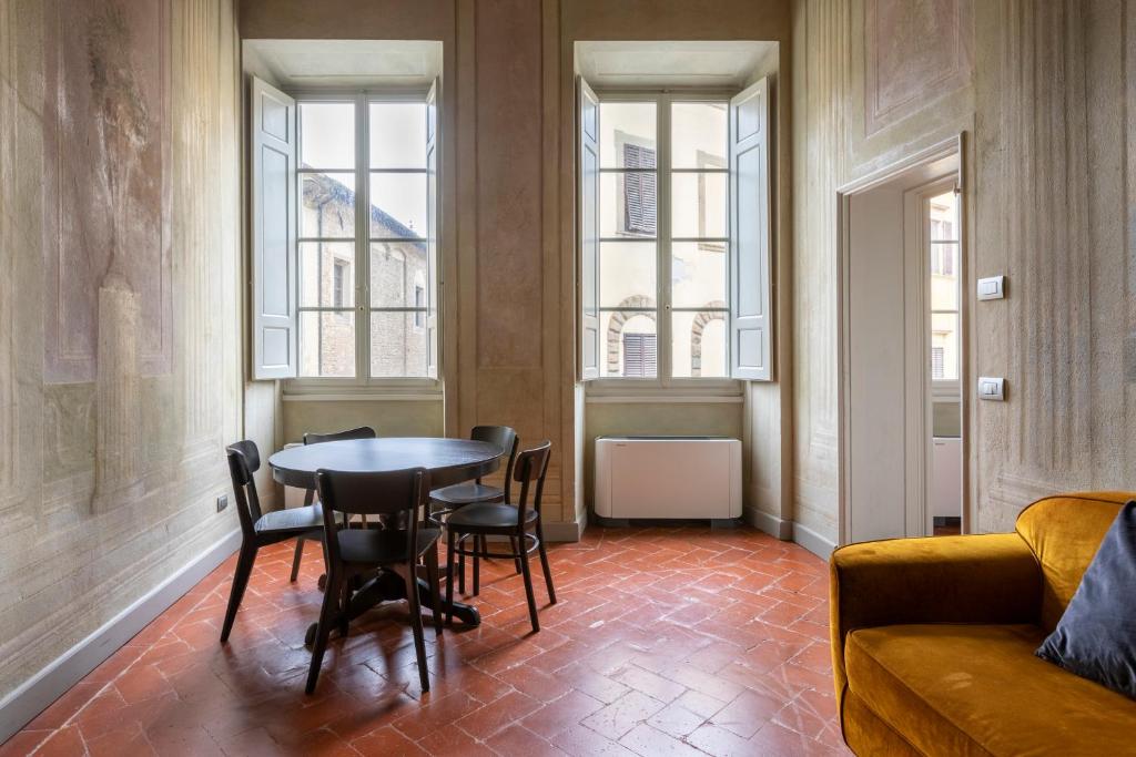 Numa Florence Felice - Resim 39