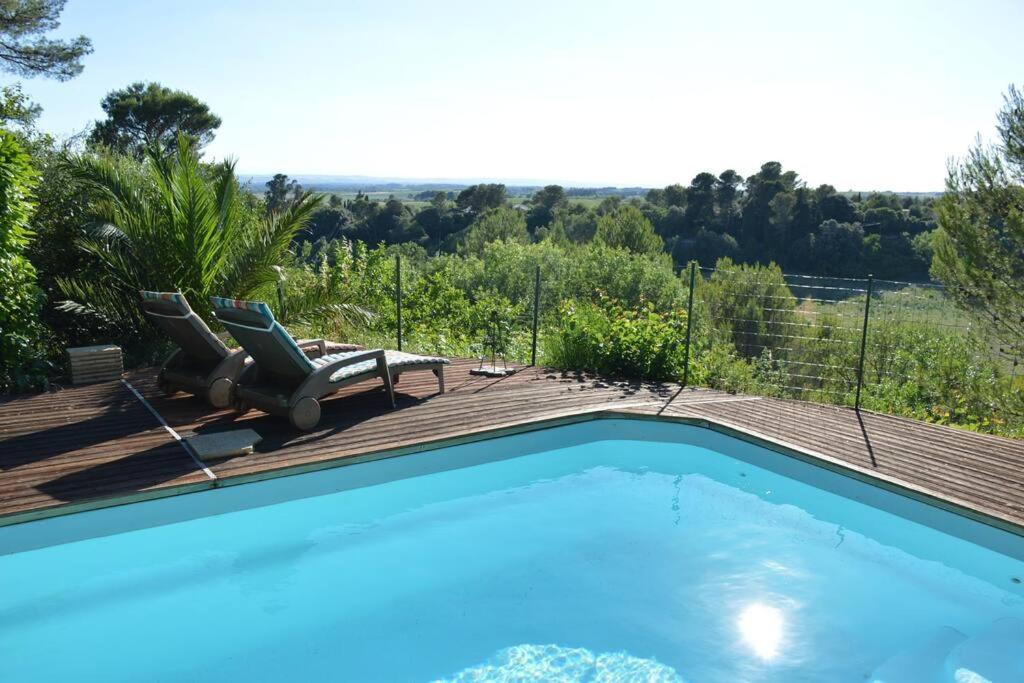 Piscina a Chalet, quiet, with view and pool (at summertime) o a prop