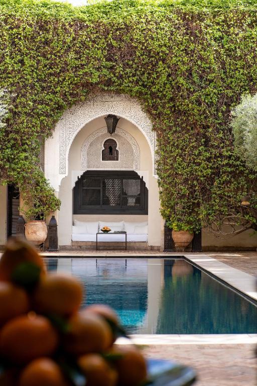Bazén v ubytování La Villa des Orangers - Relais & Châteaux nebo v jeho okolí