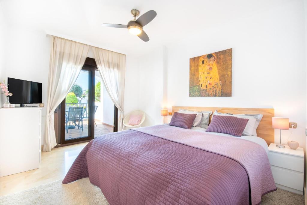 Finca San Antonio Apartment with pool views near Mijas Pueblo, Mijas Aktualisierte Preise