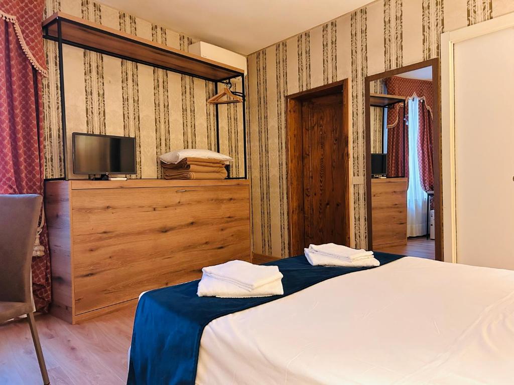 
Apartment - Separate Building
