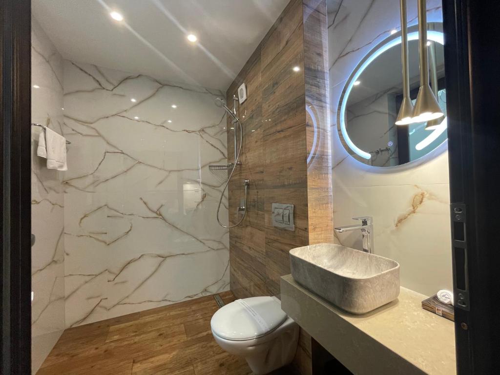 Koupelna v ubytování Perun Hotel Sandanski