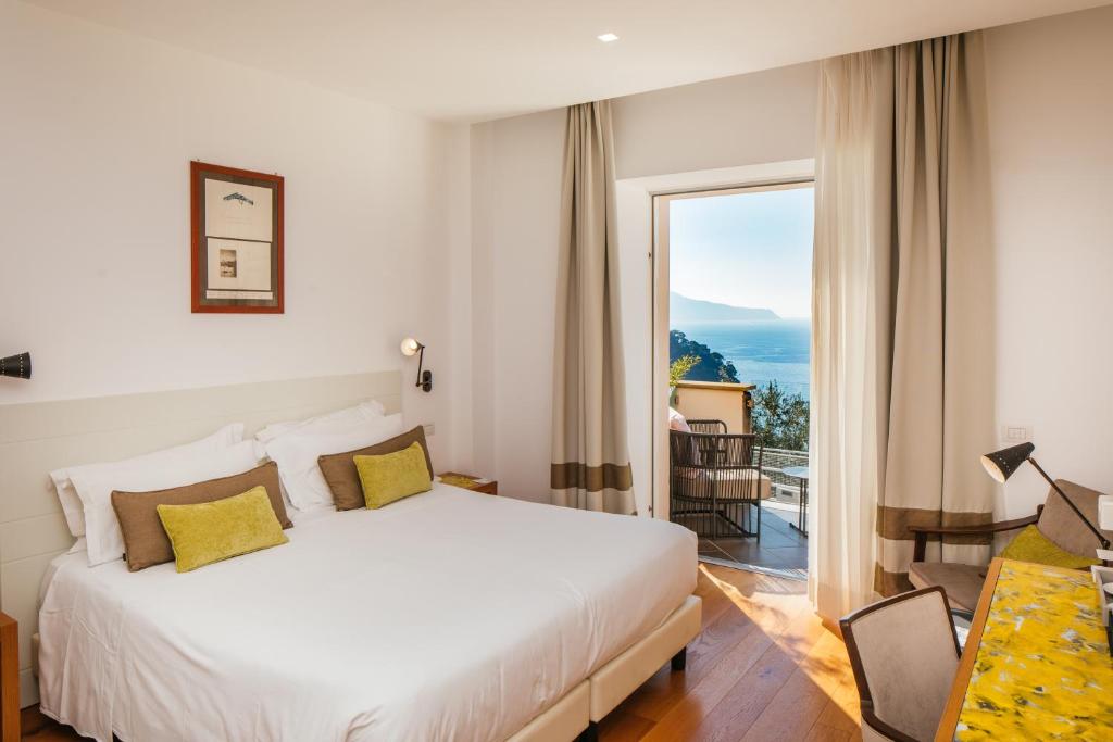 Superior Double Room with Sea View