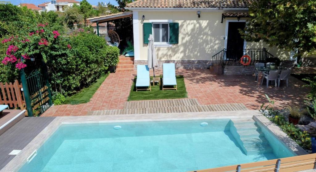 The swimming pool at or close to Villa Pigi
