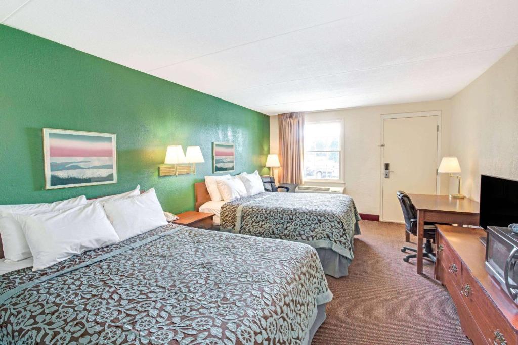 Days Inn by Wyndham Lincolnton - Camera Queen Con 2 Letti Queen-Size - Non Fumatori