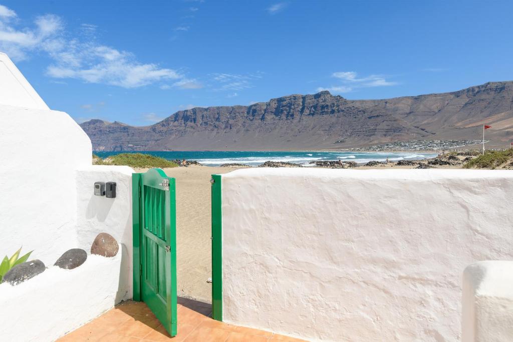 Famara Caracolillos, El Apartamento, Famara (updated prices 2026)