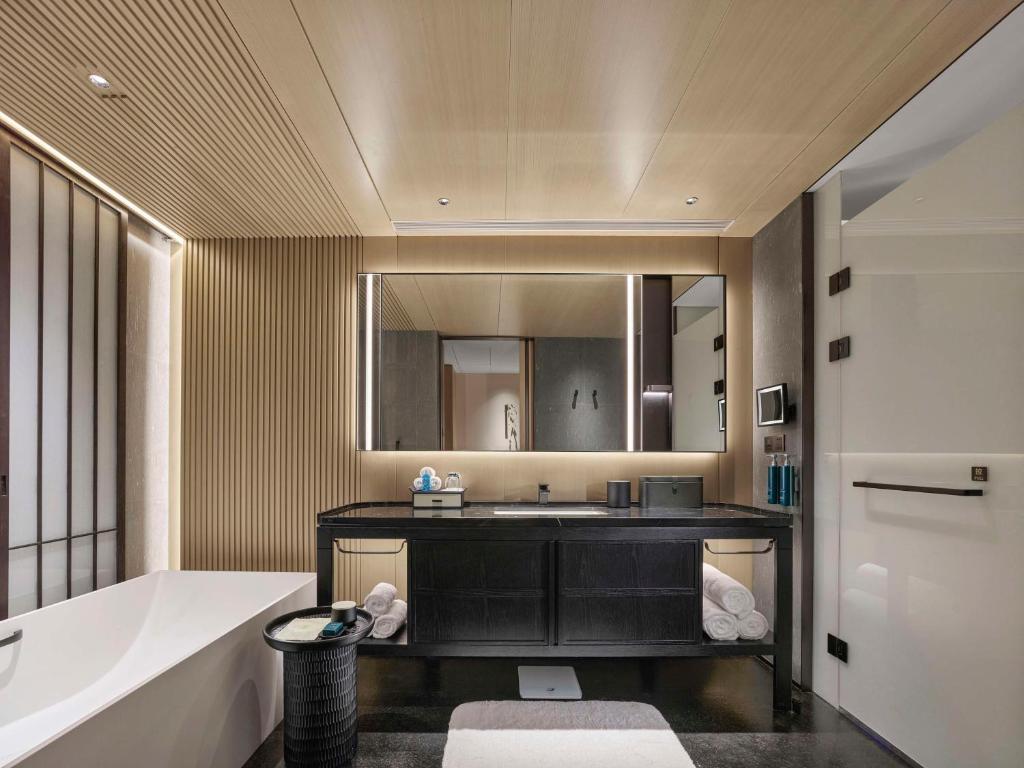 Hilton Nanjing Niushoushan - Executive Twin Room