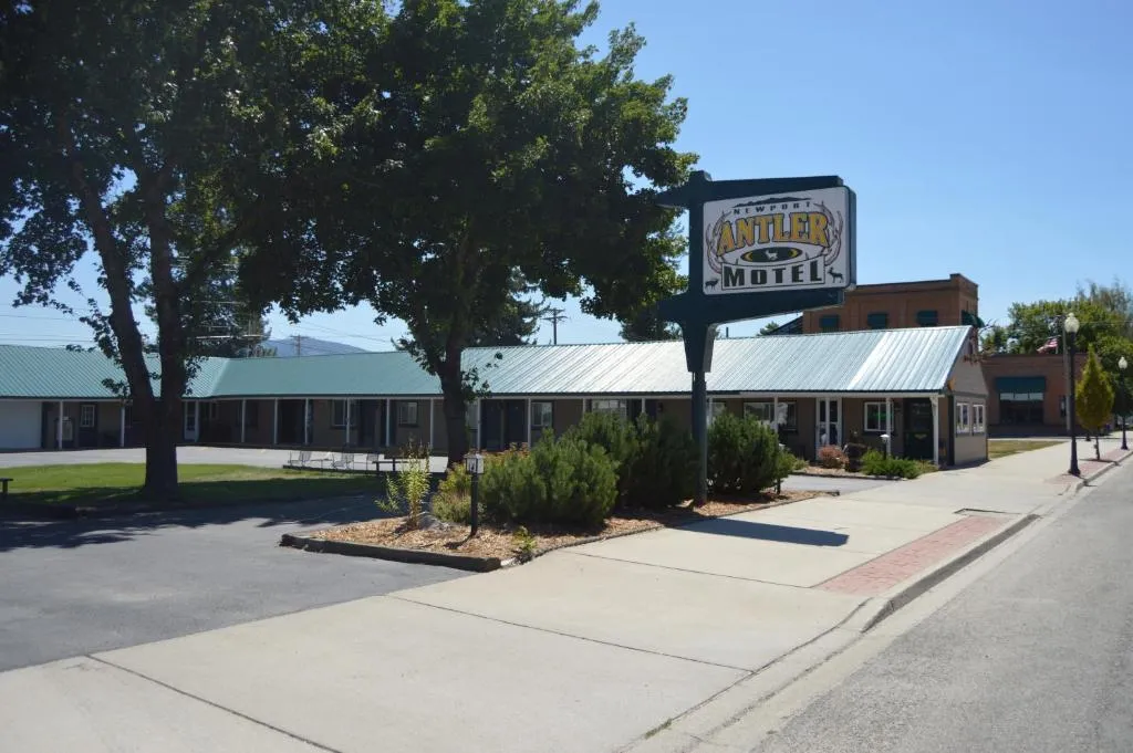 Newport Antler Motel, Cwmbran, United States