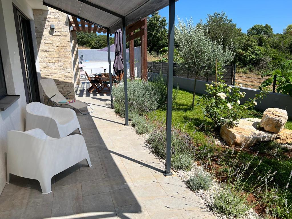 Zahrada ubytování Villa Rosa dei Venti - Peroj - Amazing sea view