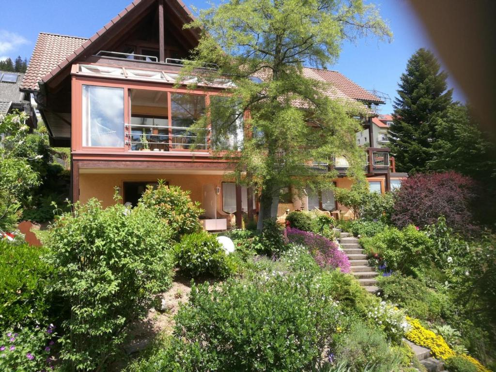 Wohlfühlgästehaus Eva-Maria Schätzle - отзывы и видео