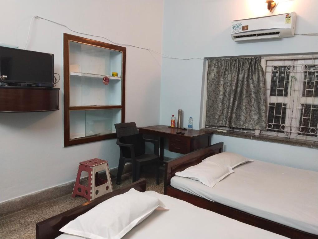 Postel nebo postele na pokoji v ubytování Aleyahome stay