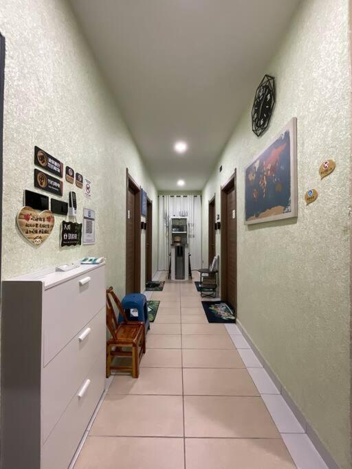 Fitness centrum a/nebo fitness zařízení v ubytování Kota Kinabalu Four Seasons Homestay 沙巴亚庇四季小屋