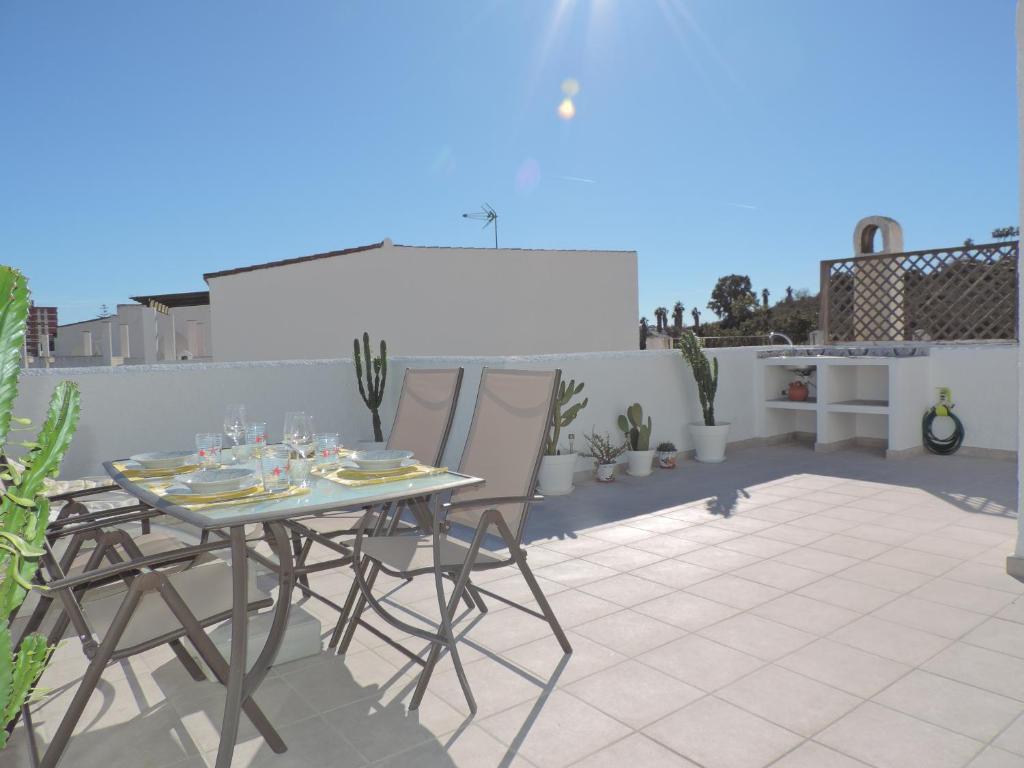 Apartamento entero con solárium en Sabinillas, con piscina y al lado del Puerto de la Duquesa
