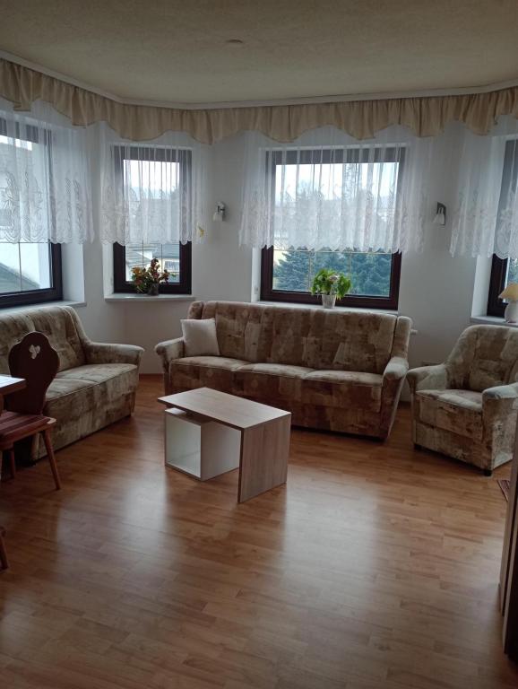 Χώρος καθιστικού στο Ferienwohnung Heimkehr - Blick