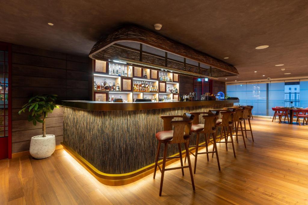 Lounge nebo bar v ubytování Taj Dubai
