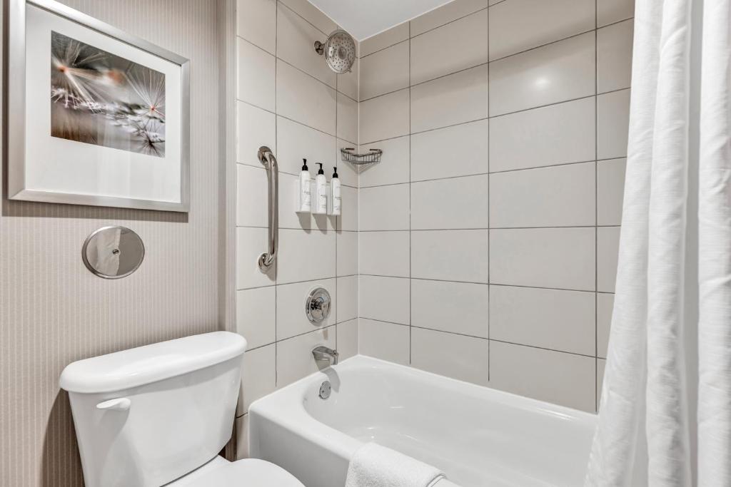 Delta Hotels by Marriott Mount Pleasant - Estudio Deluxe, Studio, 2 Queen (Accesible Al Oído)