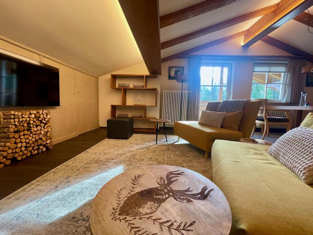 TV a/nebo společenská místnost v ubytování Kaiser's Landhaus