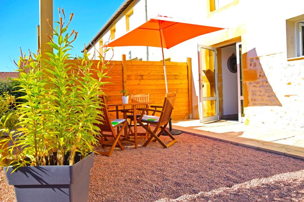 Photo de la galerie de l'établissement Location d'appartements d'hôtes à Paray le Monial, à Paray-le-Monial