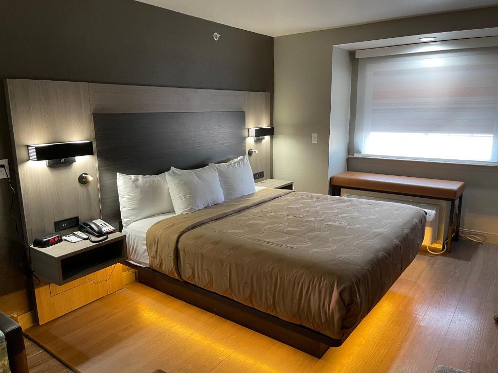 Quality Inn & Suites North Mesquite I-30 - King Suite - Niet -roken