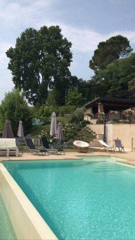 The swimming pool at or close to Locanda degli Ultimi