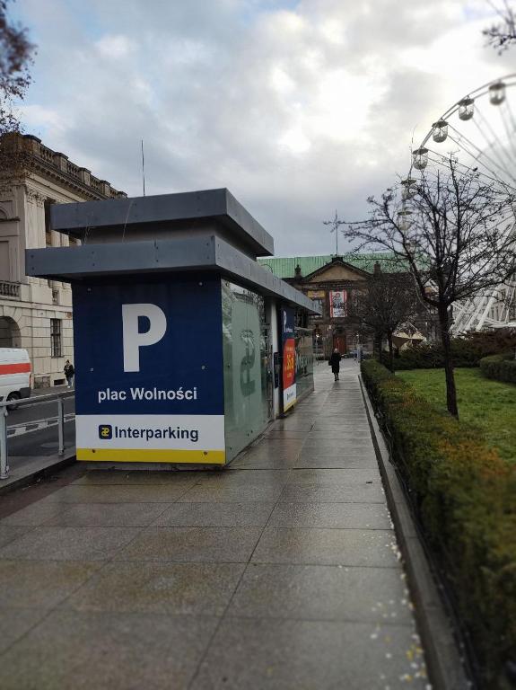 TOTU TODAY-PLAC WOLNOŚCI 6 APARTAMENTY, Faktura VAT, self check-in - 18