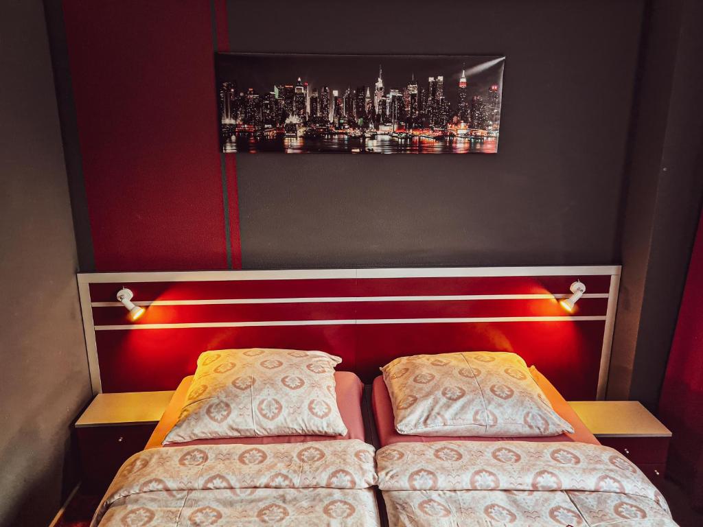 Postel nebo postele na pokoji v ubytování Hotel 108