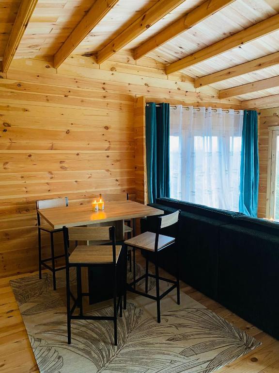 CHALET EN BOIS PRIVATIF ST POURCAIN SUR SIOULE - Bungalow Familiar