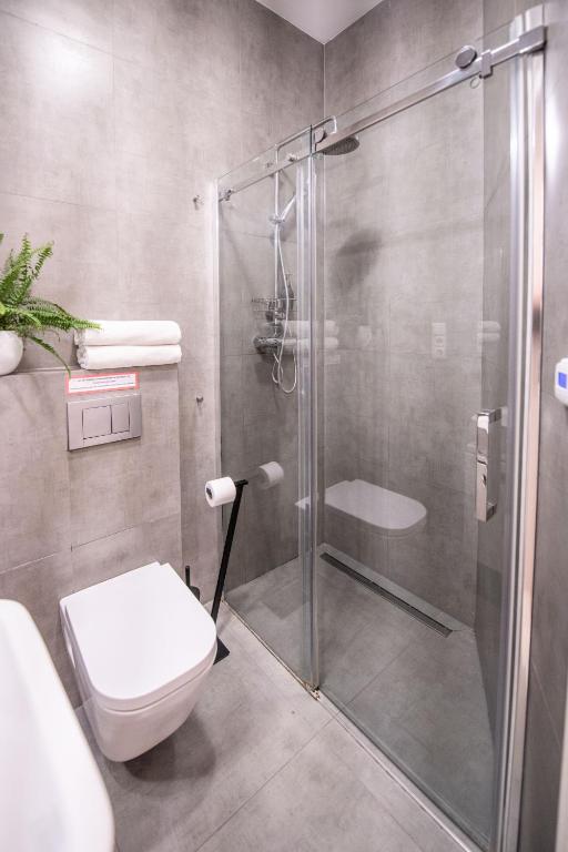Łazienka w obiekcie Modern Downtown APT - renovated, on ideal location