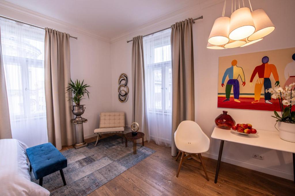 Część wypoczynkowa w obiekcie Modern Downtown APT - renovated, on ideal location