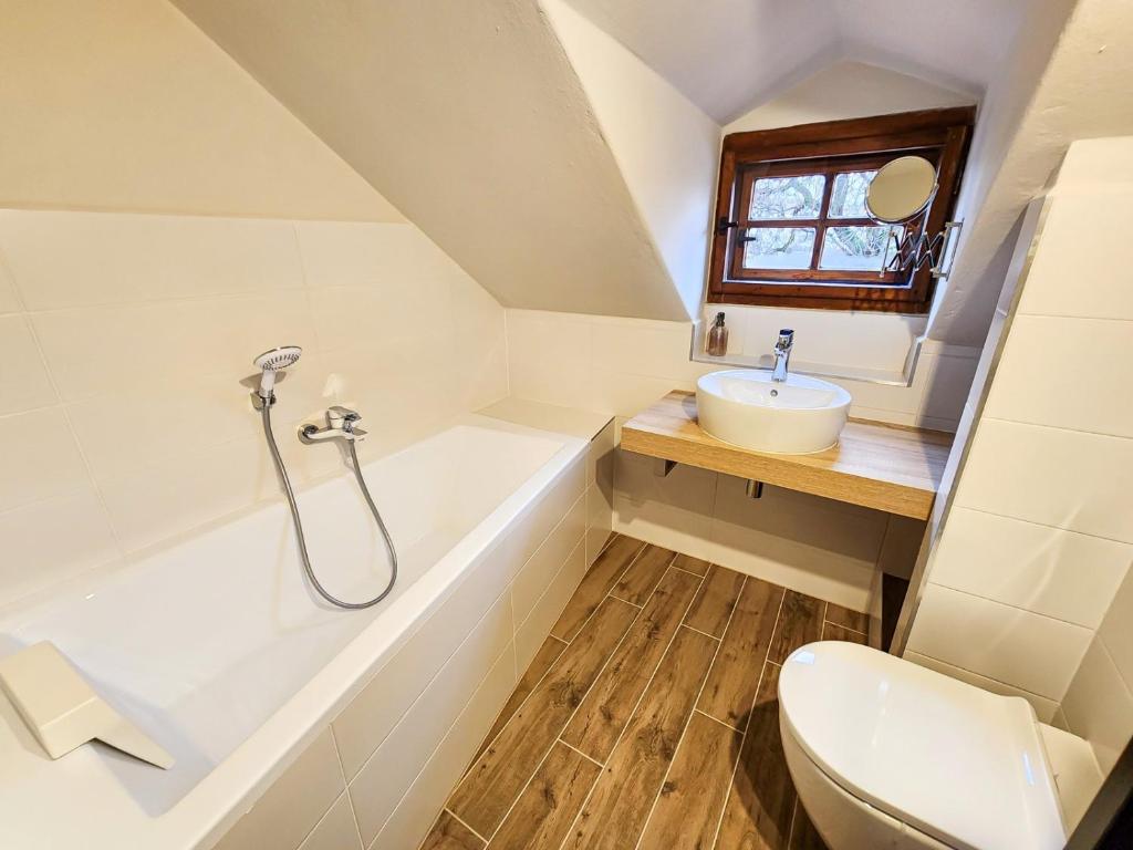 Koupelna v ubytování Apartmány Rangifer