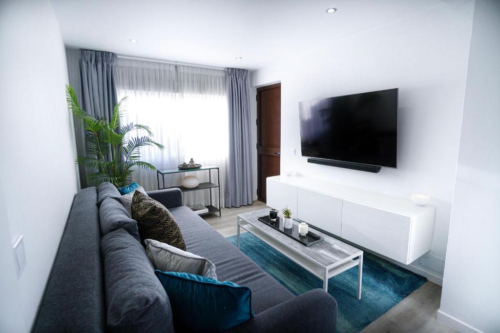 Telewizja i/lub zestaw kina domowego w obiekcie Beachhouse GALORE