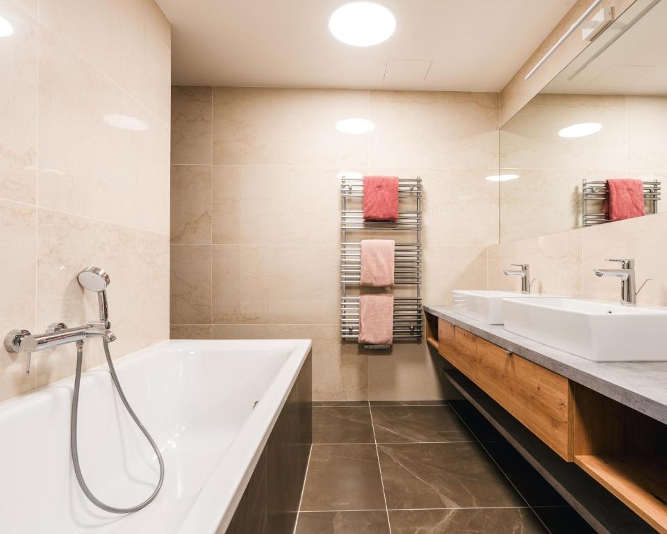 Koupelna v ubytování Molo Lipno resort luxusní apartmán 4kk