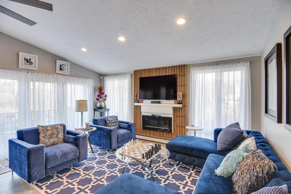 PetFriendly Narragansett Home with Deck and Gas Grill, Narragansett