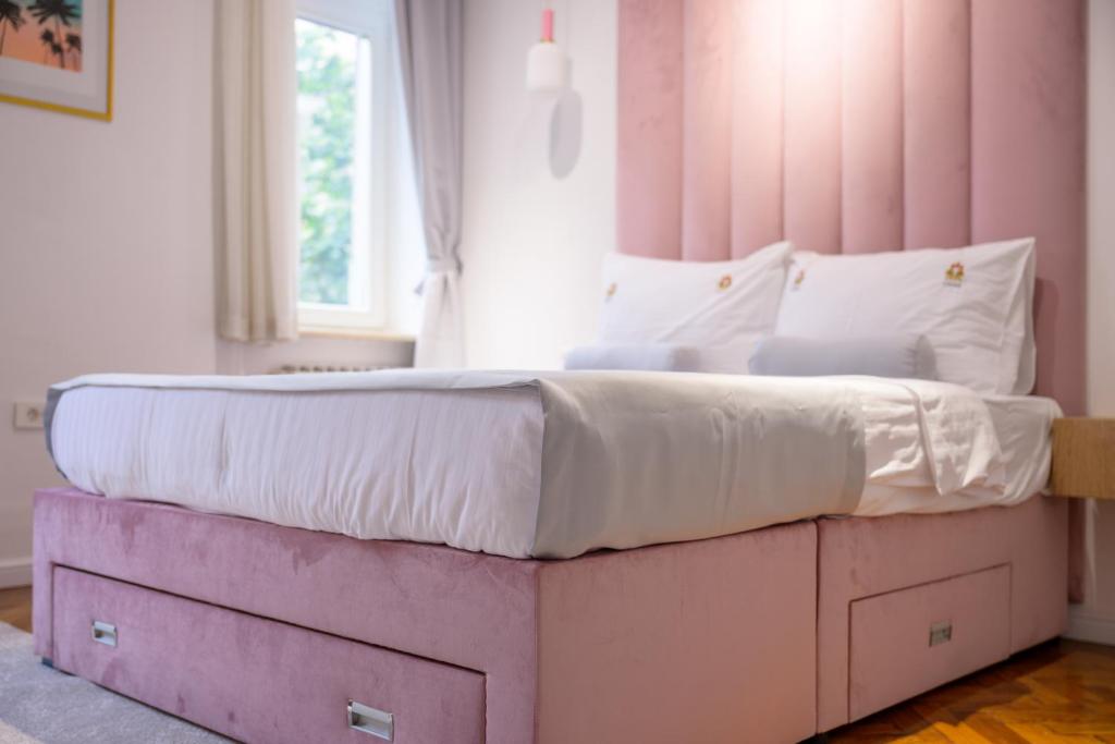 Crown Apartments - 4