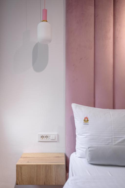 Crown Apartments - 5