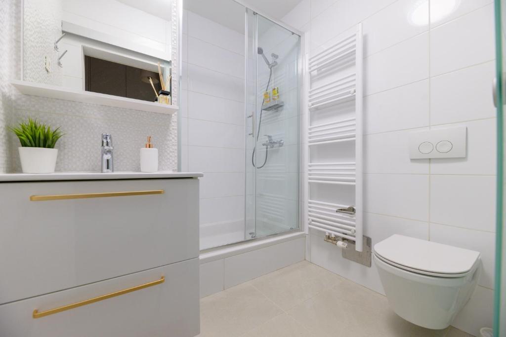 Crown Apartments - 13