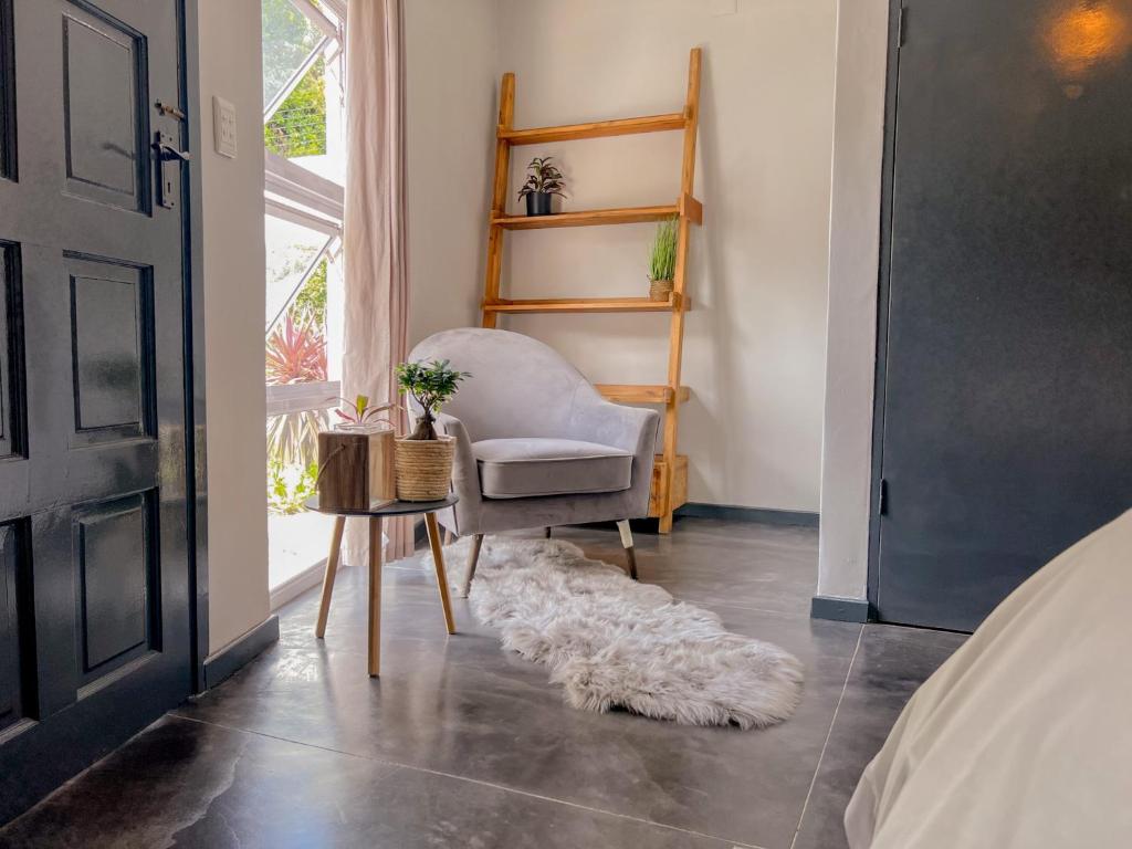 Letto o letti in una camera di Amoris Guesthouse - Sandton