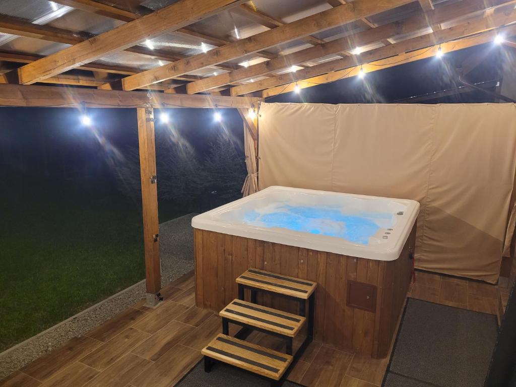 Fotografia z galérie ubytovania Urocza Kryjówka ze SPA v destinácii Lesko