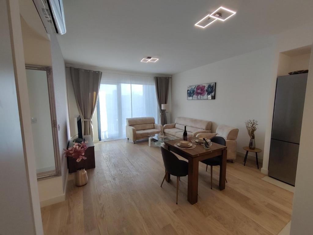 SD Luxury Waterfront, Belgrade (updated prices 2024)