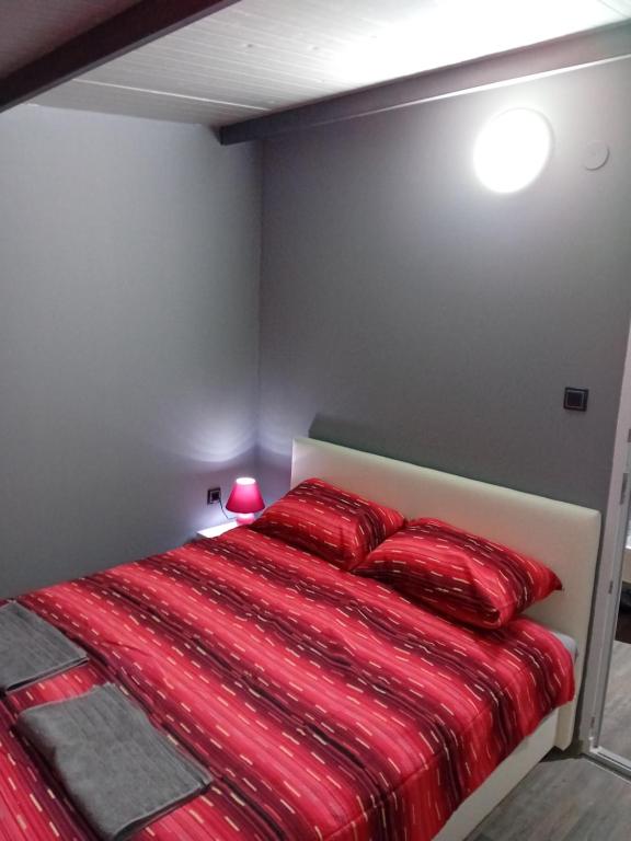 Cama ou camas em um quarto em Sanjalica Zasavica