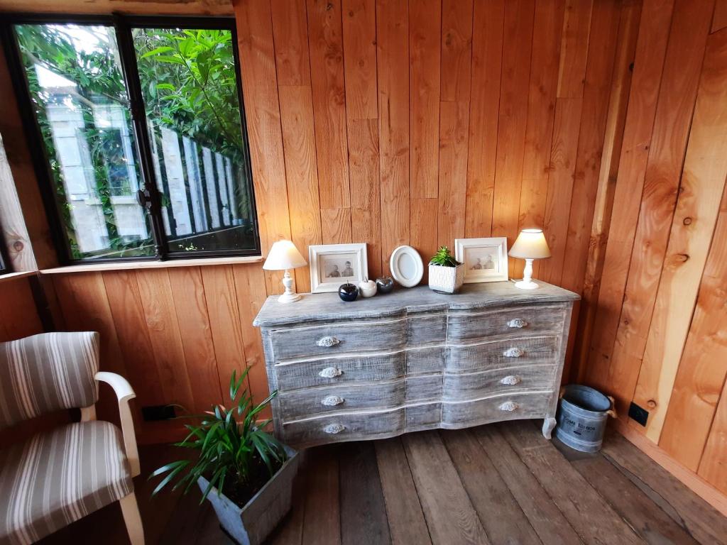 Fotografie z fotogalerie ubytování Pierres et Jardins v destinaci Senlis