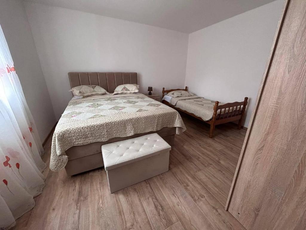 Posteľ alebo postele v izbe v ubytovaní Apartments by the sea Zaton, Zadar - 12988