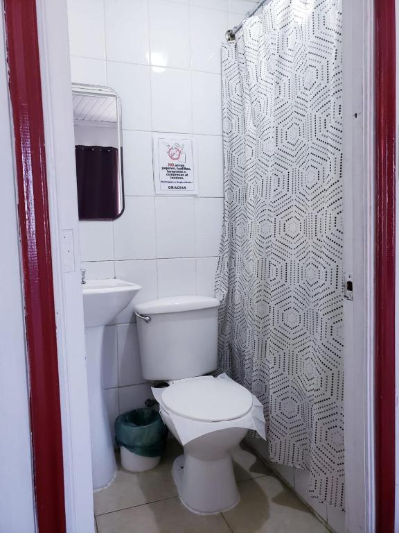Un baño de Hostal Arrayan